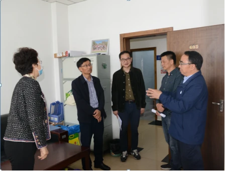 院网-省科技厅副厅长宋光兴带队到我院检查指导工作200.png